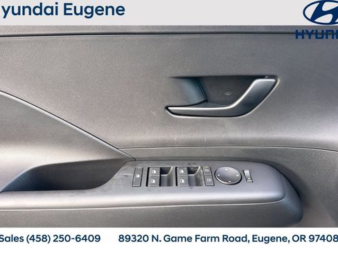 Used 2026 Hyundai Kona SE image 12