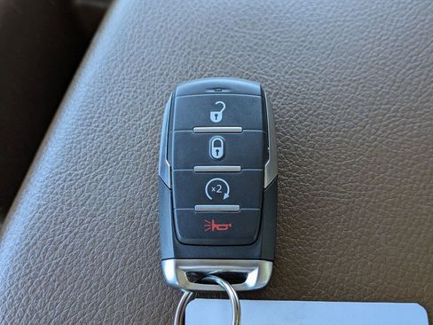 Used 2020 RAM 1500 Laramie image 29