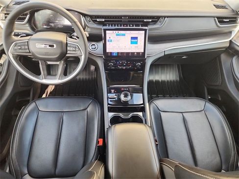 Used 2023 Jeep Grand Cherokee L Limited w/ Luxury Tech Group II image 21