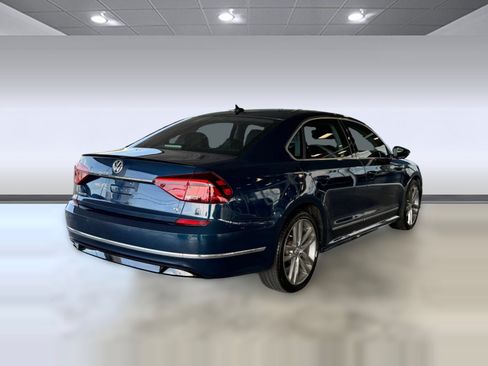 Used 2019 Volkswagen Passat 2.0T SE R-Line FWD image 9