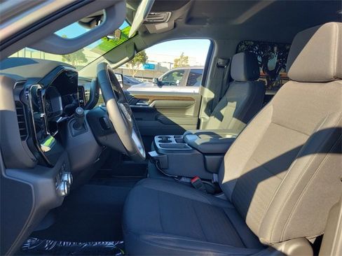 Used 2024 GMC Sierra 1500 Elevation image 16