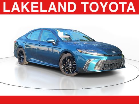 Used 2025 Toyota Camry SE w/ Multimedia Upgrade Package FWD image 1