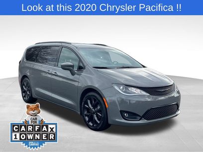 Used 2020 Chrysler Pacifica Touring-L w/ S Appearance Package