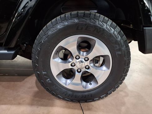 Used 2016 Jeep Wrangler Unlimited Sahara AWD/4WD image 20