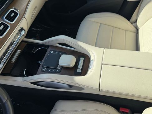Used 2022 Mercedes-Benz GLS 450 4MATIC image 24