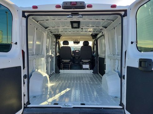 New 2025 RAM ProMaster 1500 w/ Quick Order Package 22G SLT image 11