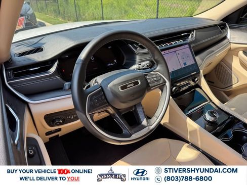 Used 2022 Jeep Grand Cherokee Limited RWD image 19