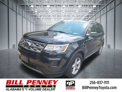 Used 2018 Ford Explorer XLT FWD image 1