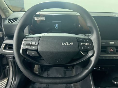 New 2025 Kia K4 LXS image 17