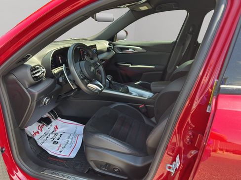 Used 2024 Dodge Hornet R/T AWD/4WD image 3