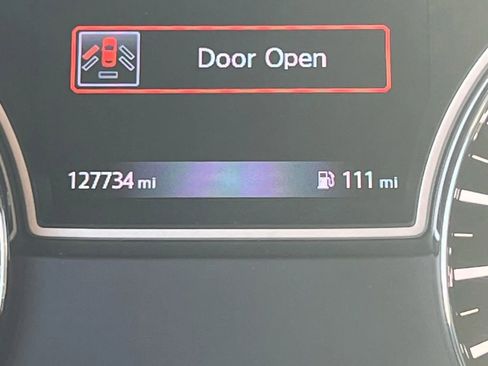 Used 2017 Nissan Pathfinder SV image 13