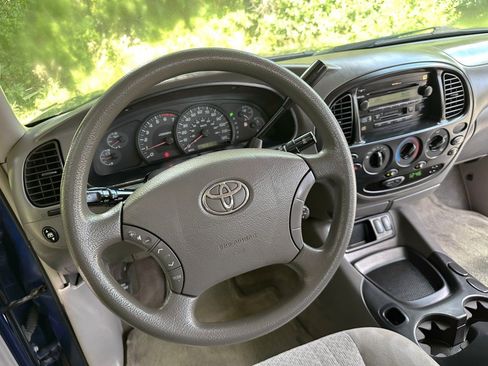 Used 2005 Toyota Tundra SR5 w/ TRD Off-Road Pkg AWD/4WD image 22
