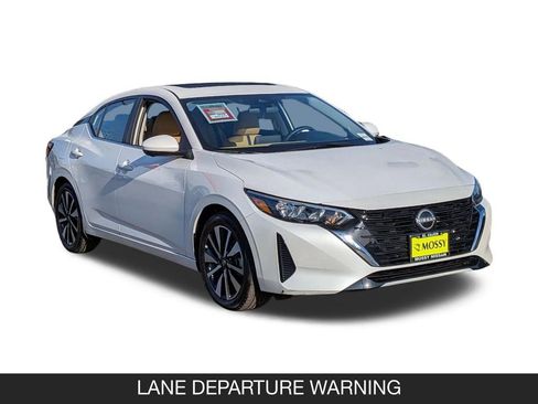 Used 2025 Nissan Sentra SV w/ SV Premium Package FWD image 2