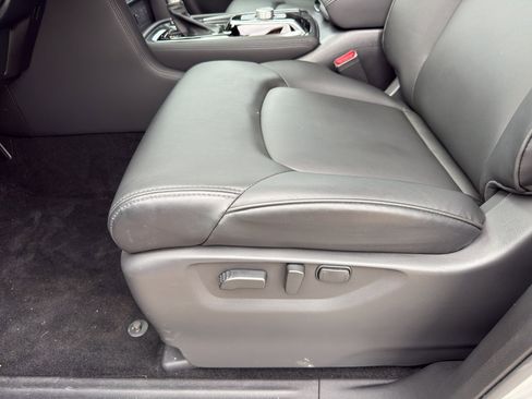 Used 2024 Nissan Armada SV image 14