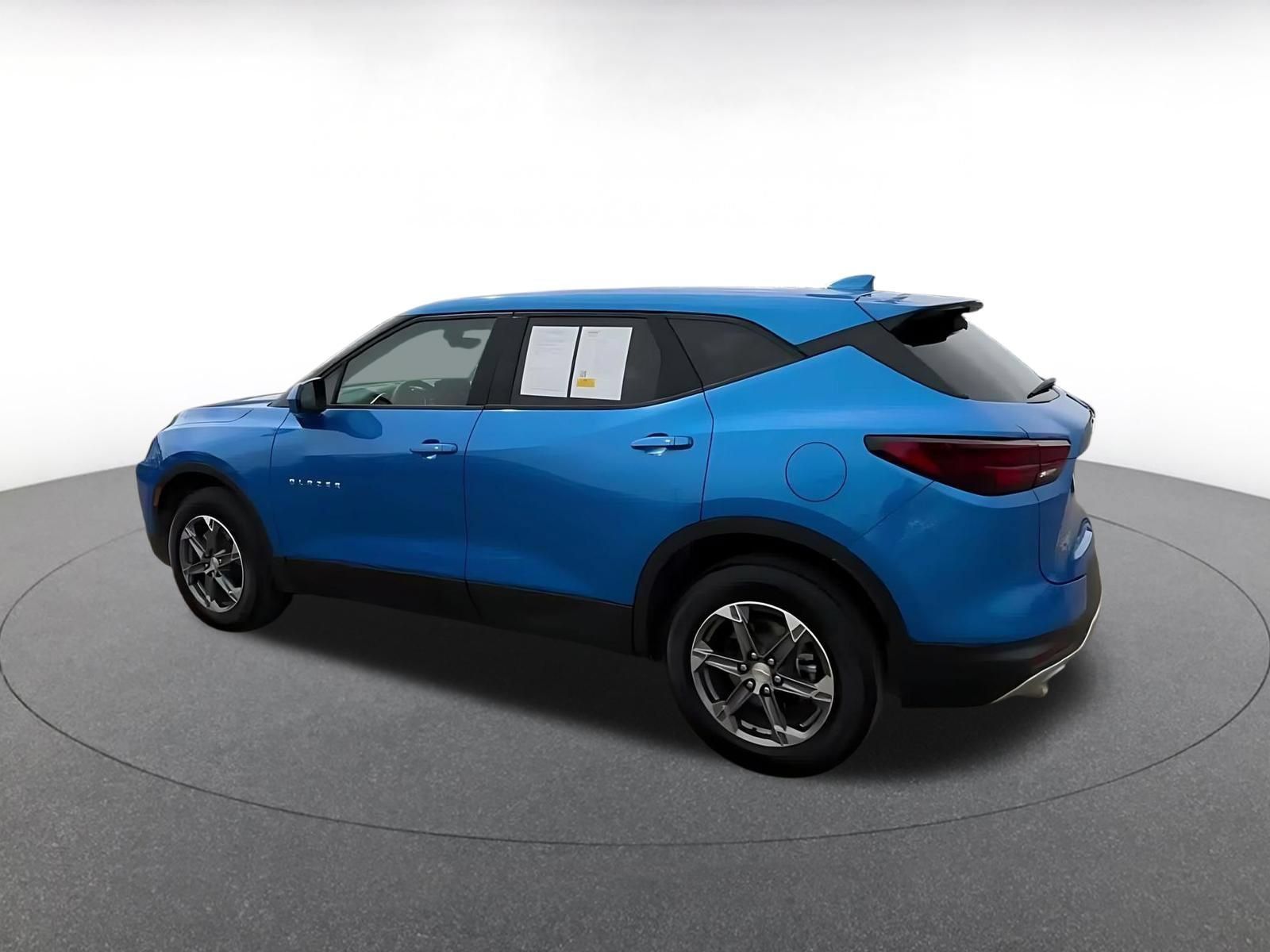 Used 2026 Chevrolet Blazer LT FWD image 9