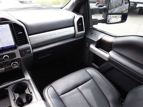 Used 2022 Ford F350 Lariat w/ Lariat Ultimate Package AWD/4WD image 20