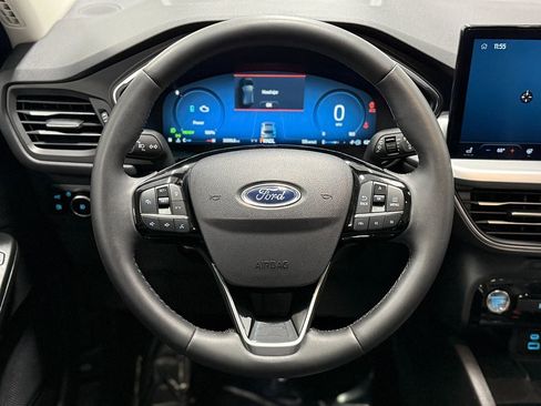 Used 2023 Ford Escape Platinum w/ Class II Trailer Tow Package AWD/4WD image 16