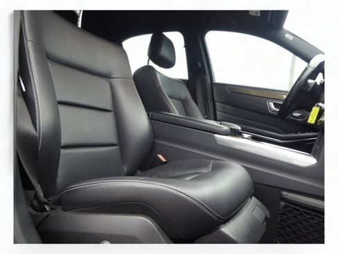 Used 2014 Mercedes-Benz E 350 4MATIC Sedan image 17