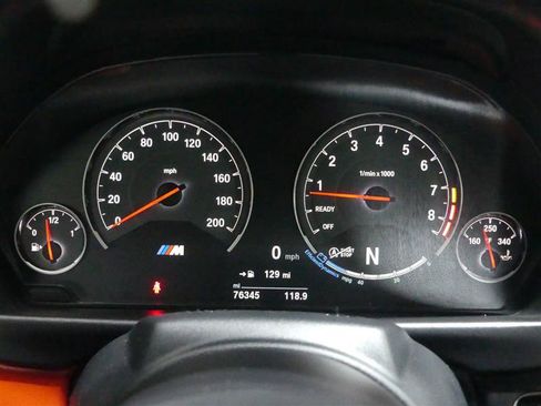 Used 2017 BMW M4 Convertible RWD image 29