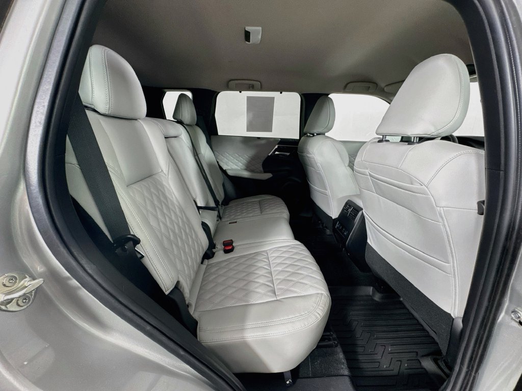 Used 2024 Mitsubishi Outlander SEL FWD image 28