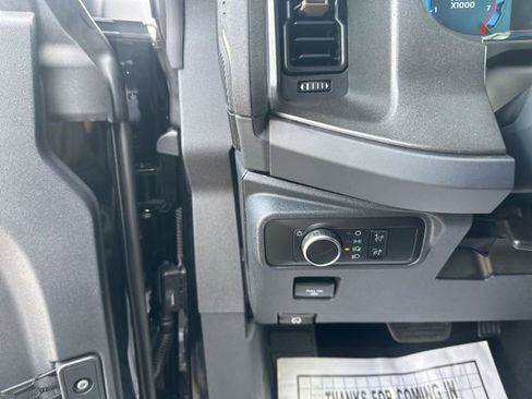 New 2025 Ford Bronco Badlands image 17