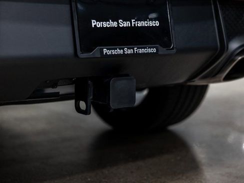 Certified 2025 Porsche Macan image 20