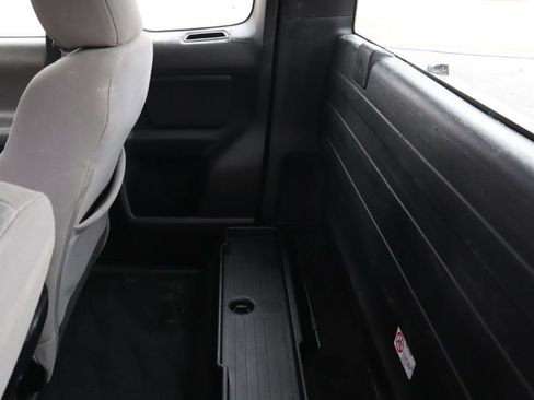 Used 2017 Toyota Tacoma 4x4 Access Cab image 15