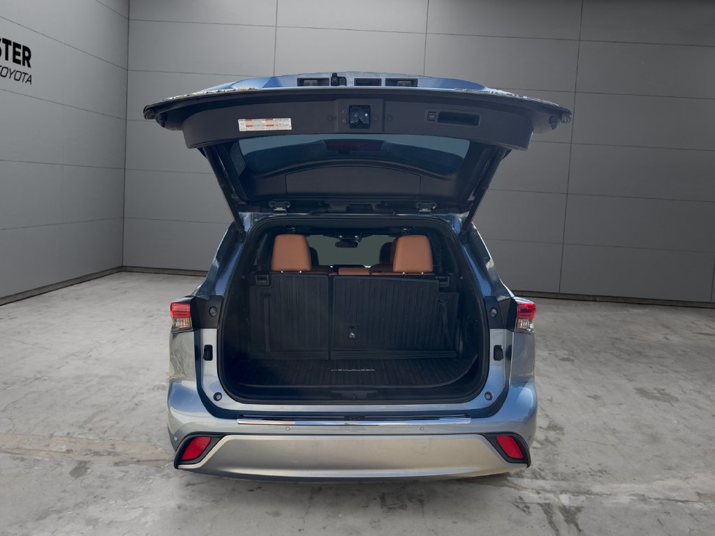 Certified 2020 Toyota Highlander Platinum AWD/4WD image 19