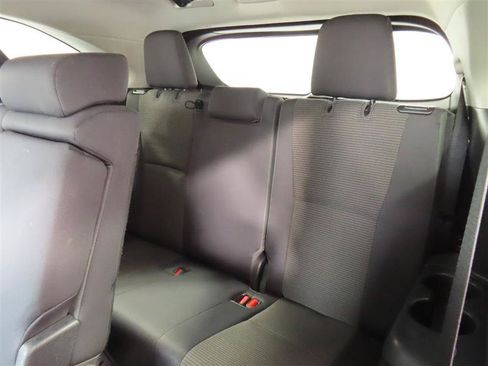 Used 2021 Toyota Highlander LE AWD/4WD image 27