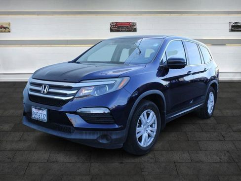 Used 2018 Honda Pilot LX image 4