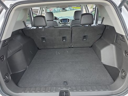 Used 2022 GMC Terrain SLT FWD image 12