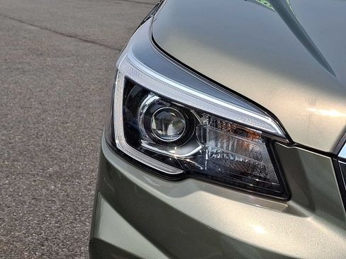 Used 2019 Subaru Forester Limited AWD/4WD image 9