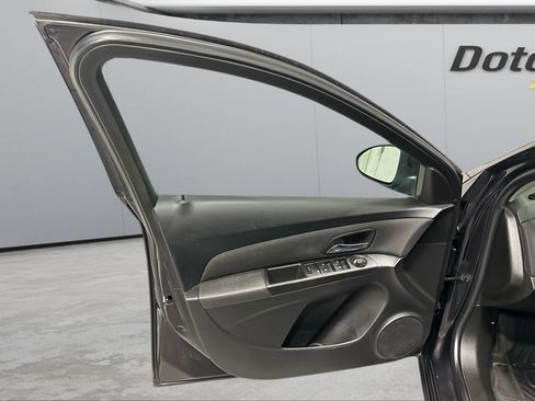 Used 2015 Chevrolet Cruze LT image 15