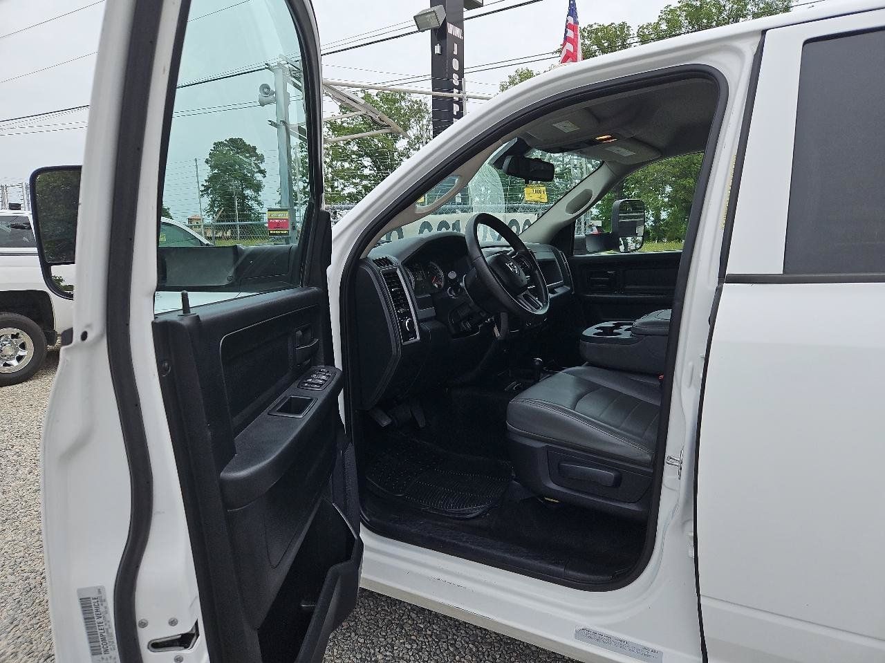 Used 2016 RAM 3500 Tradesman AWD/4WD image 9