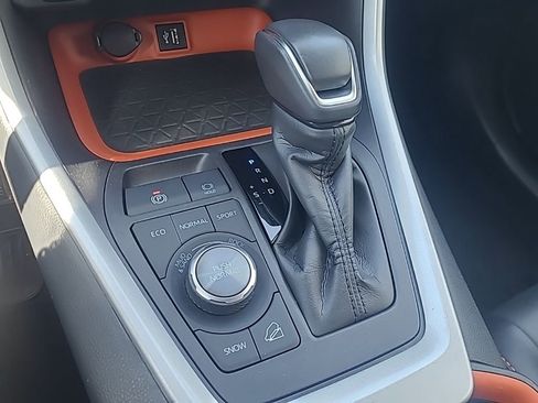 Used 2024 Toyota RAV4 Adventure image 22