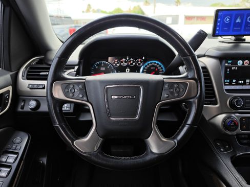 Used 2020 GMC Yukon XL Denali RWD image 17