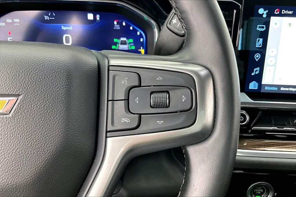 Used 2023 Chevrolet Silverado 1500 LT AWD/4WD image 20