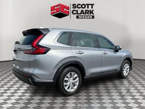 Used 2023 Honda CR-V LX image 6