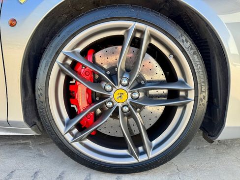 Used 2019 Ferrari 488 Spider image 17