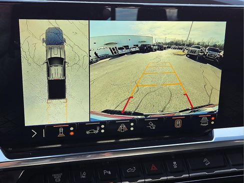 Used 2025 GMC Sierra 2500 SLT w/ SLT Premium Package image 18