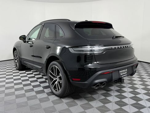 Certified 2026 Porsche Macan AWD/4WD image 3