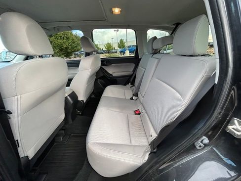 Used 2017 Subaru Forester 2.5i Premium w/ Protection Package #1 AWD/4WD image 28
