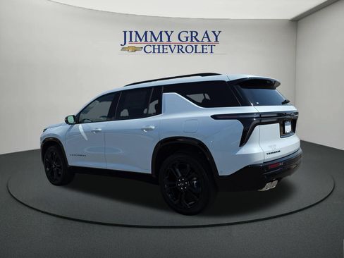 New 2027 Chevrolet Traverse RS w/ LPO, Floor Liner Package FWD image 3