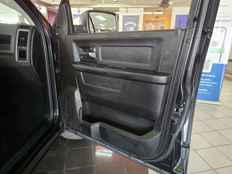 Used 2019 RAM 1500 Express w/ Express Value Package AWD/4WD image 13