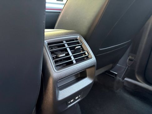 Used 2026 Volkswagen Tiguan SE AWD/4WD image 20