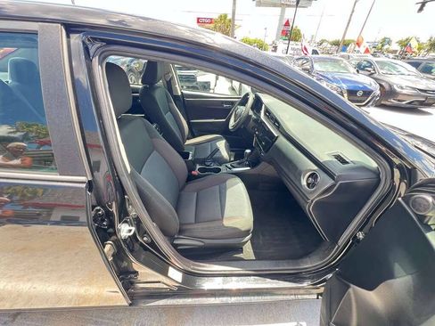 Used 2019 Toyota Corolla LE FWD image 6