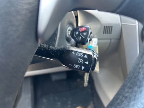 Used 2013 Toyota Corolla LE FWD image 18