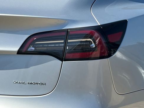 Used 2018 Tesla Model 3 Long Range AWD/4WD image 17