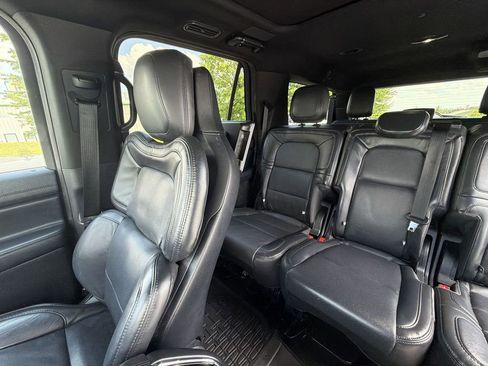 Used 2022 Lincoln Navigator L Reserve AWD/4WD image 12