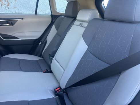 Used 2025 Toyota RAV4 XLE w/ Convenience Package image 13